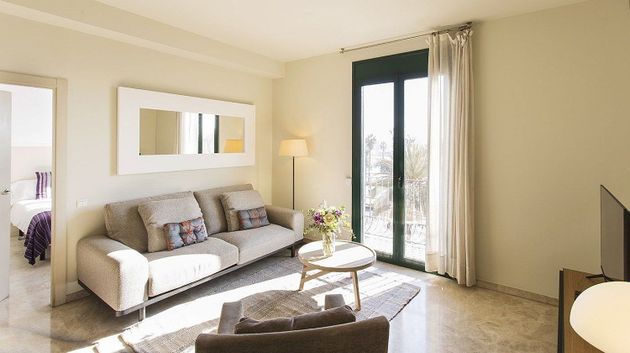 Foto 1 de Piso en alquiler en El Gòtic de 4 habitaciones con balcón y aire acondicionado