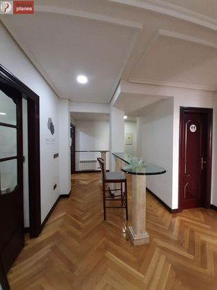Foto 1 de Venta de piso en Seu d´Urgell, la de 4 habitaciones con garaje y balcón