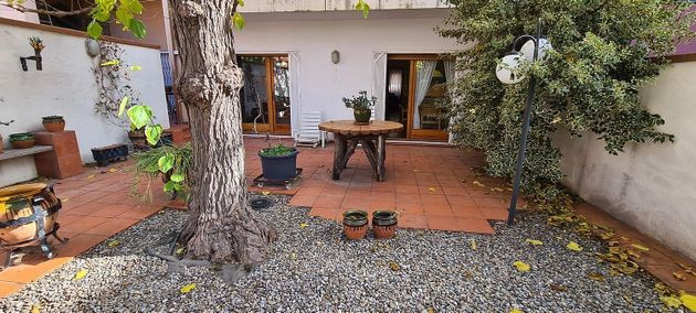 Foto 1 de Xalet en venda a Centre - Castellar del Vallès de 5 habitacions amb jardí i calefacció