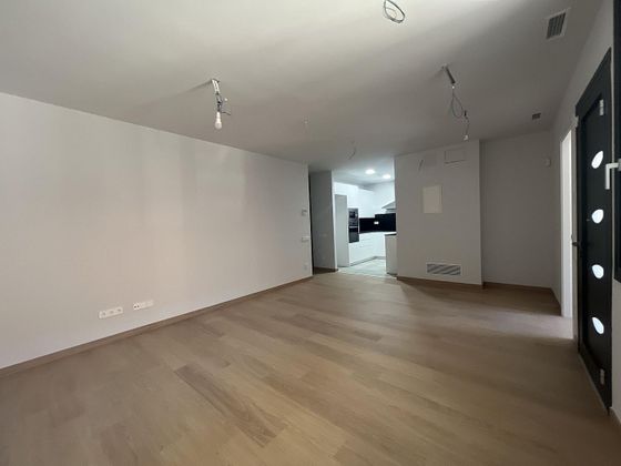 Foto 2 de Venta de piso en Sentmenat de 3 habitaciones con aire acondicionado y calefacción