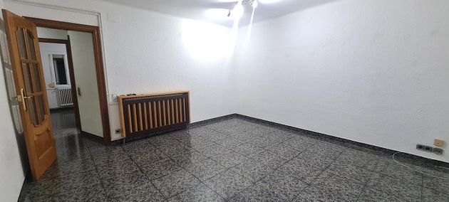 Foto 2 de Piso en venta en Centre - Castellar del Vallès de 3 habitaciones con balcón y calefacción