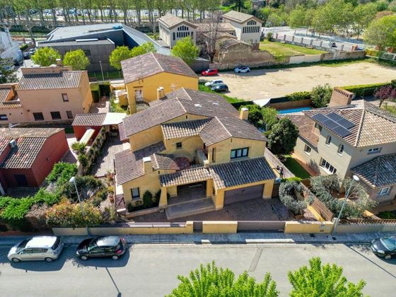 Foto 2 de Casa en venda a Bisbal d´Empordà, La de 5 habitacions amb terrassa i piscina