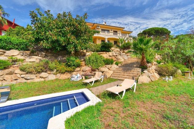 Foto 1 de Casa en venta en Cabanyes-Mas Ambrós-Mas Pallí de 5 habitaciones con terraza y piscina