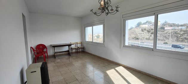 Foto 2 de Piso en venta en calle Barbera de 3 habitaciones con balcón