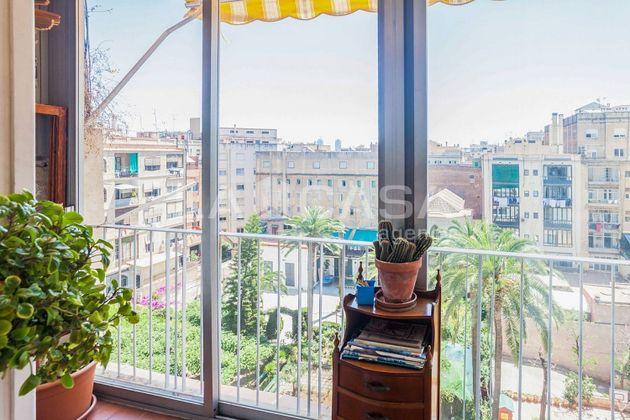 Foto 2 de Piso en venta en La Dreta de l'Eixample de 5 habitaciones con balcón y aire acondicionado