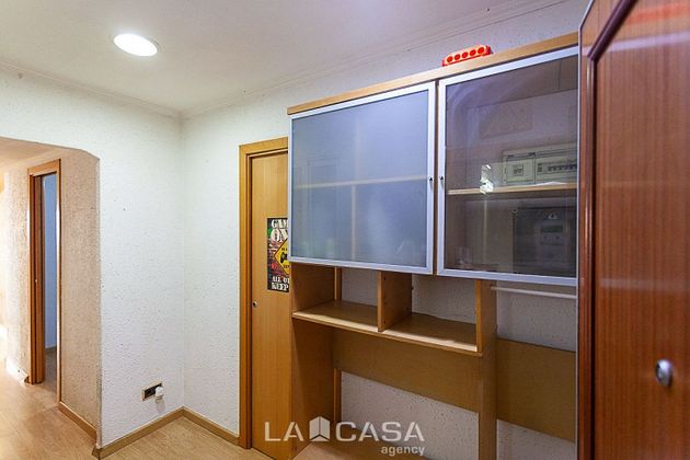 Foto 2 de Venta de piso en Vilapicina i la Torre Llobeta de 3 habitaciones con calefacción y ascensor