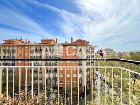 Foto 1 de Pis en venda a Sant Andreu de Palomar de 2 habitacions amb balcó i aire acondicionat