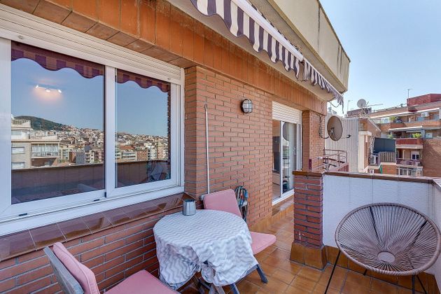 Foto 2 de Ático en venta en La Sagrera de 4 habitaciones con terraza y aire acondicionado