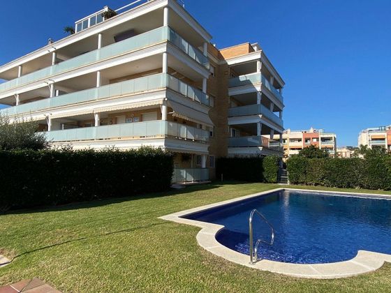 Foto 2 de Pis en venda a Prat de Cunit de 4 habitacions amb terrassa i piscina