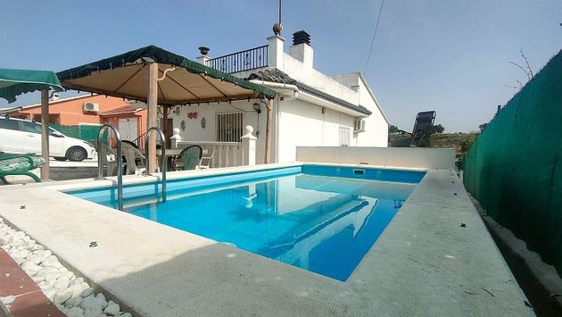 Foto 1 de Venta de chalet en Albinyana de 3 habitaciones con piscina y jardín