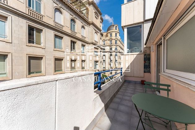 Foto 2 de Àtic en venda a Sant Gervasi - Galvany de 5 habitacions amb terrassa i balcó