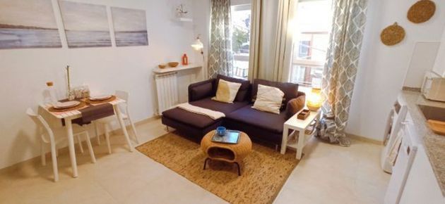 Foto 2 de Estudio en alquiler en Berruguete con muebles y aire acondicionado