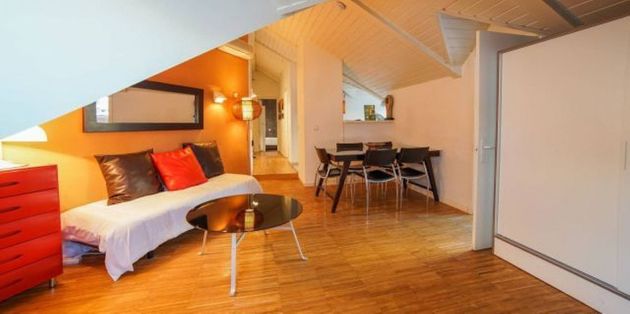 Foto 2 de Piso en alquiler en Sol de 2 habitaciones con muebles y aire acondicionado