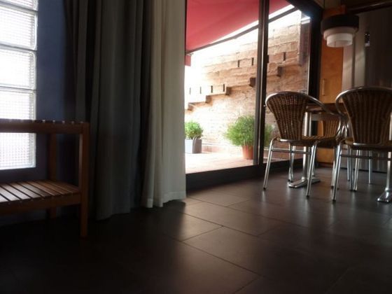 Foto 2 de Alquiler de estudio en Sants con terraza y muebles