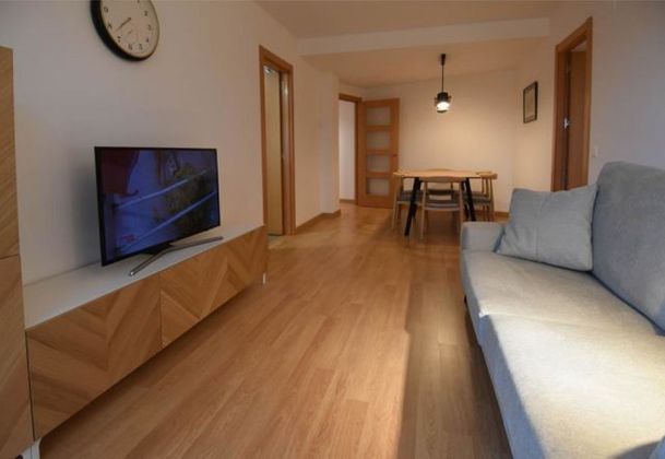 Foto 2 de Alquiler de piso en Cassà de la Selva de 3 habitaciones con muebles y balcón