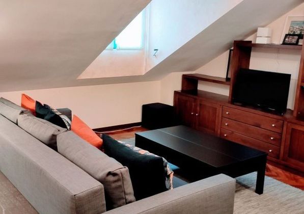Foto 1 de Piso en alquiler en Centro - Valladolid de 1 habitación con muebles y aire acondicionado