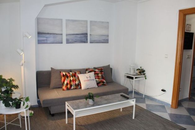 Foto 1 de Alquiler de piso en Centro - Palencia de 1 habitación con terraza y muebles