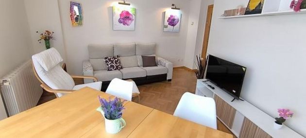 Foto 1 de Alquiler de piso en Almenara de 2 habitaciones con muebles y aire acondicionado