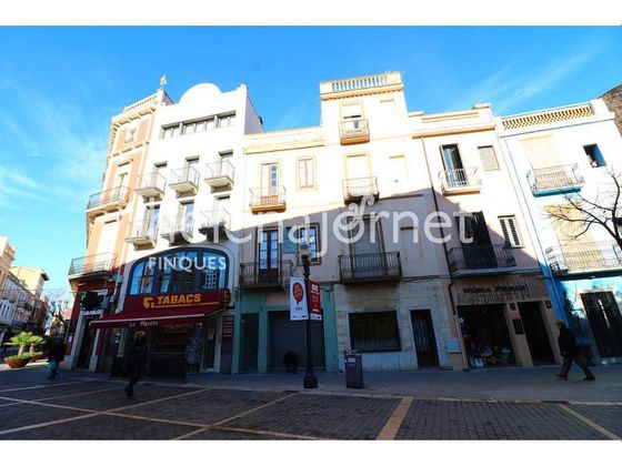 Foto 1 de Casa adosada en venta en calle Placeta de Sant Joan de 6 habitaciones y 318 m²