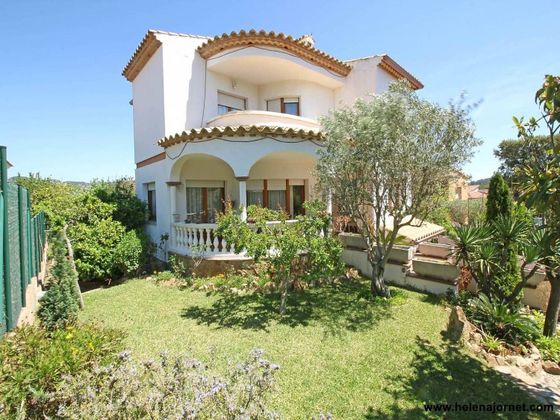 Foto 2 de Xalet en venda a Vilartagues i Tueda de Dalt de 5 habitacions amb terrassa i garatge