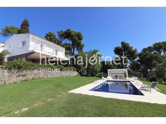 Foto 1 de Chalet en venta en Vall-Llobrega de 9 habitaciones con terraza y piscina
