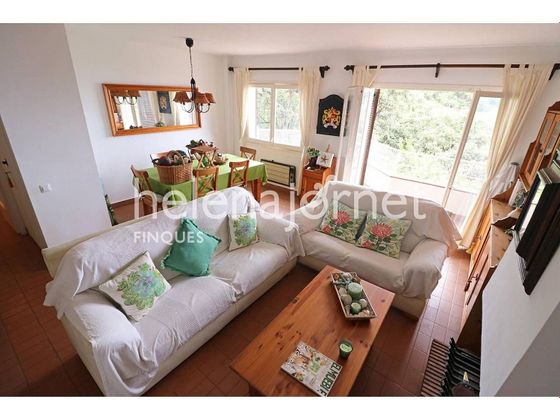 Foto 2 de Pis en venda a Rosamar de 3 habitacions amb terrassa i garatge