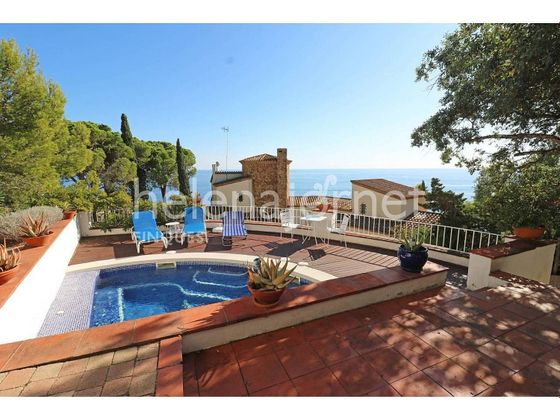 Foto 1 de Xalet en venda a Rosamar de 4 habitacions amb terrassa i piscina