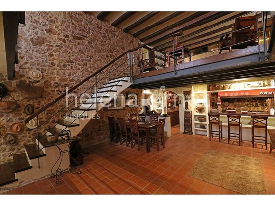 Foto 1 de Casa en venda a Centre - Sant Feliu de Guíxols de 3 habitacions amb terrassa i calefacció