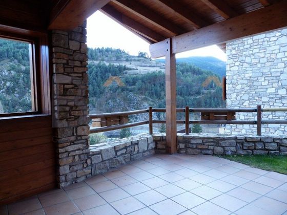 Foto 1 de Xalet en lloguer a Montellà i Martinet de 3 habitacions amb terrassa i jardí