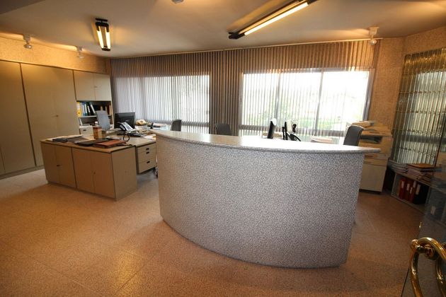 Foto 1 de Oficina en venda a Eixample Nord – La Devesa de 126 m²
