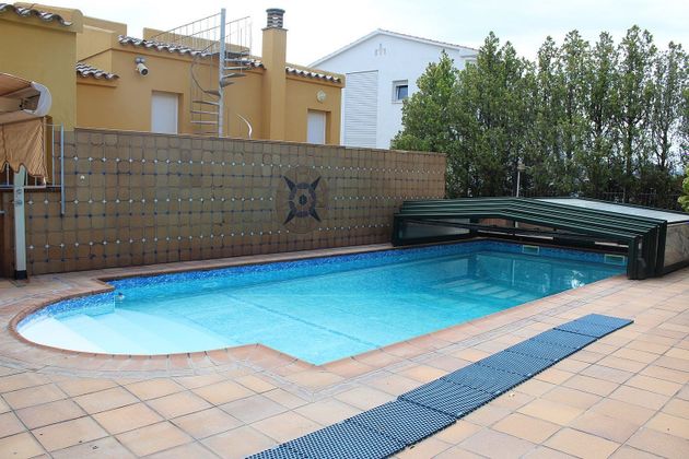 Foto 2 de Casa en venta en Llançà de 7 habitaciones con terraza y piscina