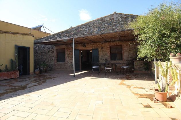 Foto 2 de Casa en venda a Mollet de Peralada de 4 habitacions amb terrassa i garatge