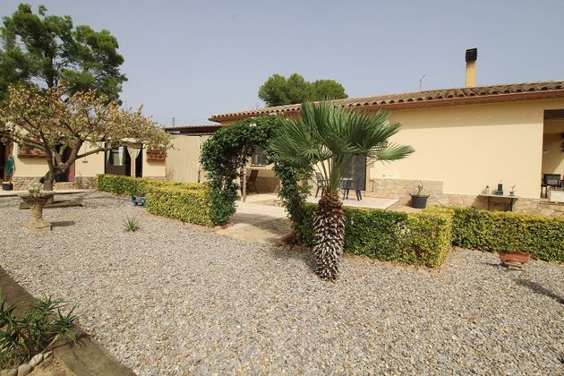 Foto 1 de Casa en venta en Sant Miquel de Fluvià de 3 habitaciones con terraza y garaje