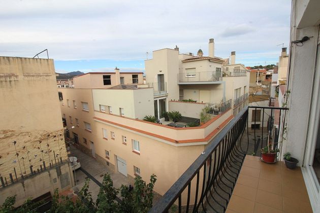 Foto 1 de Piso en venta en Llançà de 2 habitaciones con balcón