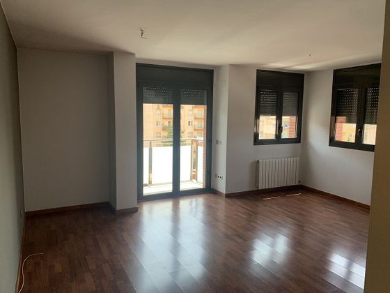 Foto 2 de Venta de piso en Poblenou - L'Olivar Gran de 2 habitaciones con terraza y garaje