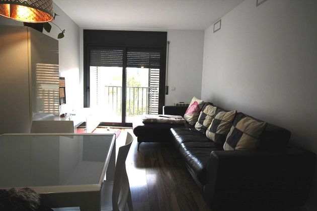 Foto 2 de Dúplex en venta en Parc Bosc - Castell de 2 habitaciones con terraza y garaje