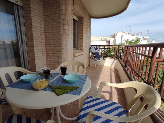 Foto 2 de Pis en venda a calle San Ildefonso de 3 habitacions amb terrassa i balcó