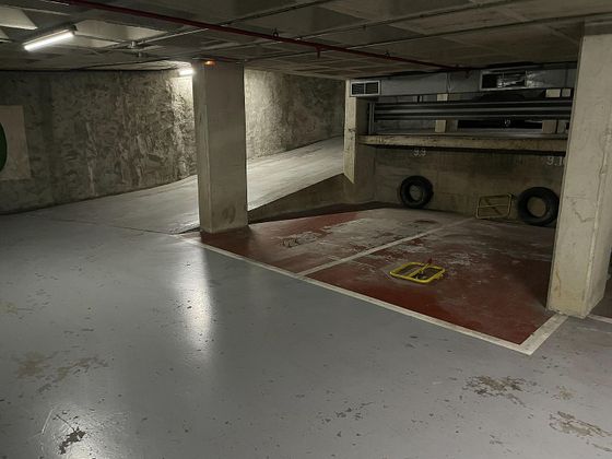 Foto 2 de Garaje en alquiler en calle Demestre de 10 m²