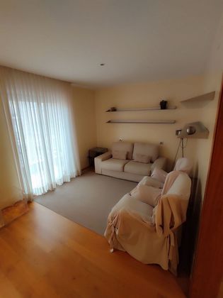 Foto 1 de Pis en lloguer a calle De Bori i Fontestà de 2 habitacions amb mobles i balcó