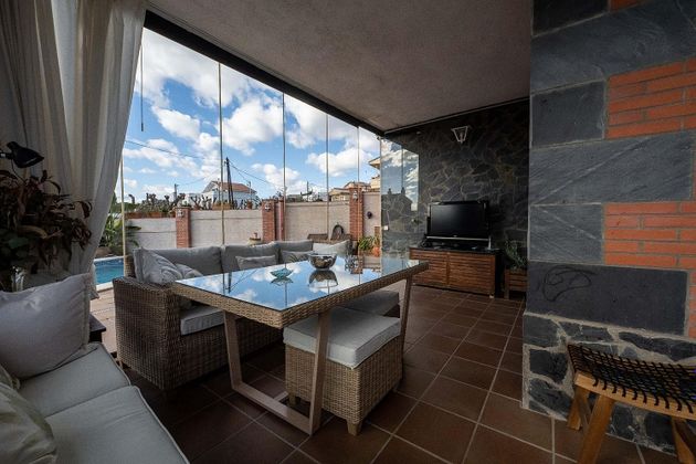 Foto 2 de Xalet en venda a Tiana de 4 habitacions amb terrassa i piscina