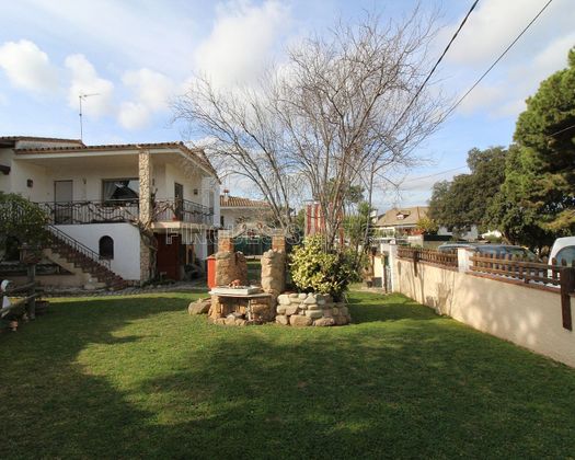 Foto 1 de Chalet en venta en Golf Costa Brava - Bufaganyes de 4 habitaciones con terraza y piscina