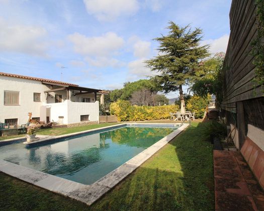 Foto 2 de Xalet en venda a Golf Costa Brava - Bufaganyes de 4 habitacions amb terrassa i piscina