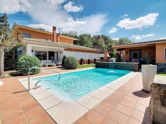Foto 1 de Casa en venda a Seva de 4 habitacions amb piscina i garatge