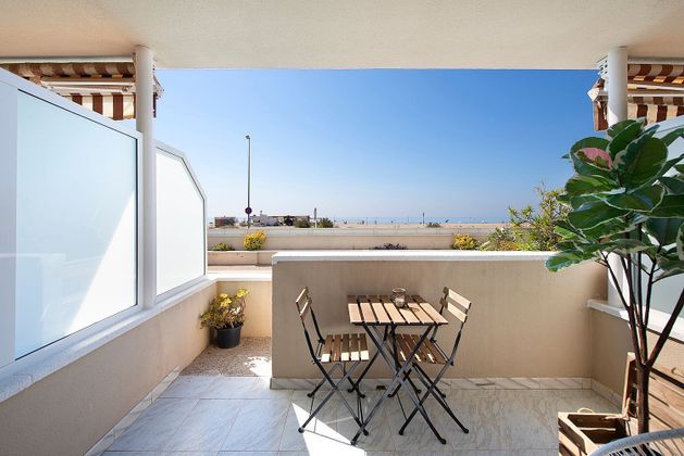 Foto 2 de Piso en alquiler en paseo Maritim de Les Botigues de Sitges de 1 habitación con terraza y piscina