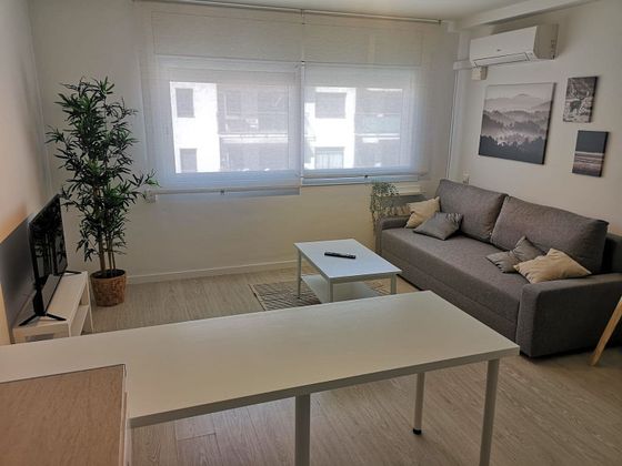 Foto 2 de Alquiler de piso en El Castell-Poble Vell de 1 habitación con muebles y aire acondicionado