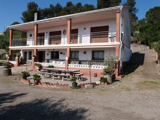 Foto 1 de Casa en venda a Esparreguera de 5 habitacions amb terrassa i piscina
