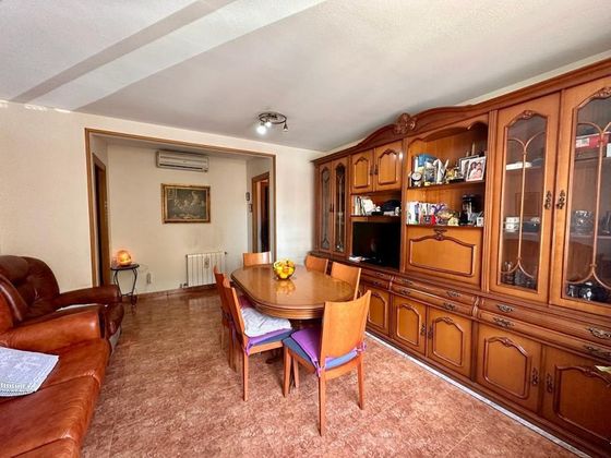 Foto 2 de Pis en venda a Olesa de Montserrat de 3 habitacions i 67 m²