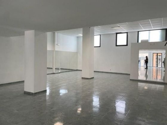 Foto 2 de Local en alquiler en Esparreguera de 150 m²
