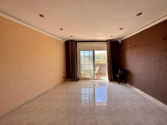 Foto 1 de Piso en venta en Olesa de Montserrat de 4 habitaciones con balcón y aire acondicionado