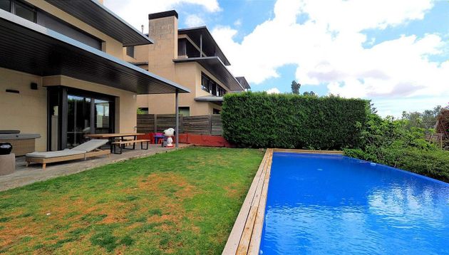Foto 2 de Xalet en venda a Sarrià de 7 habitacions amb terrassa i piscina